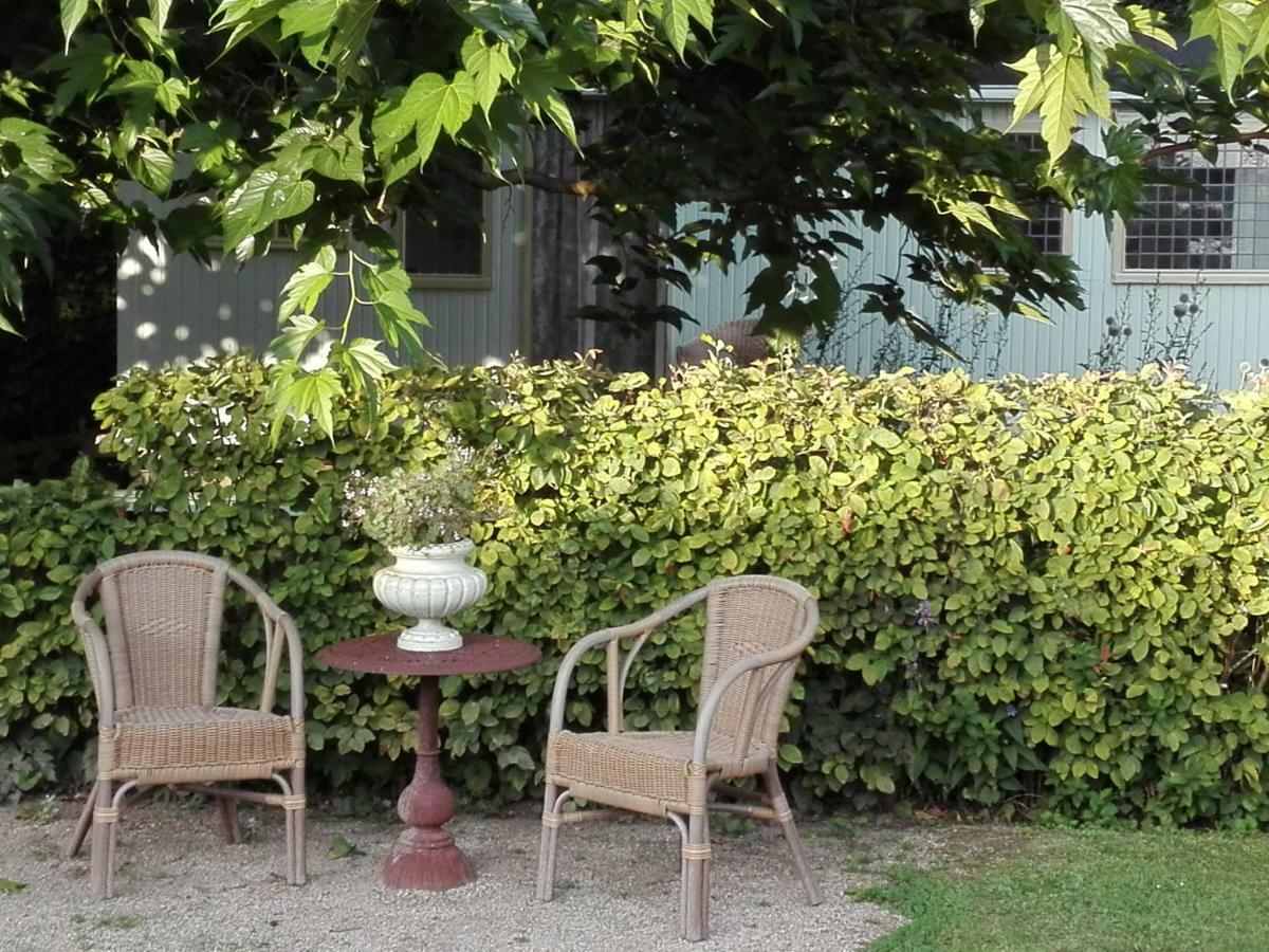 Pipowagen Overnachting Het Houten Huis Zaltbommel Esterno foto
